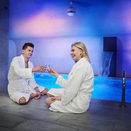 Hotel Fado Spa & Restaurant 스비드니카 외부 사진
