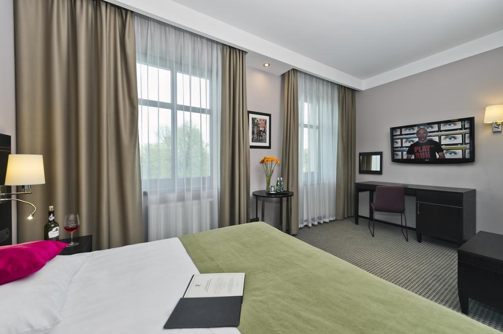 Hotel Fado Spa & Restaurant 스비드니카 외부 사진
